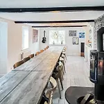 8 Bedroom Amazing In 알링에