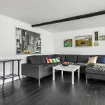 8 Bedroom Amazing In 알링에