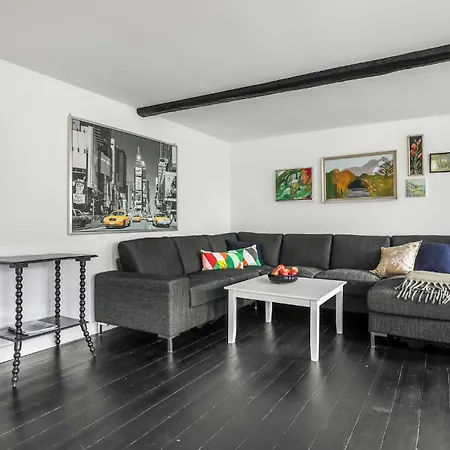 8 Bedroom Amazing In 알링에