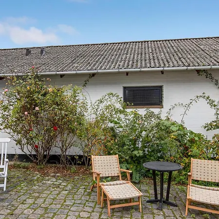8 Bedroom Amazing In Feriehus Allinge-Sandvig