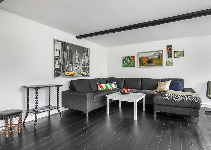 8 Bedroom Amazing In Allinge-Sandvig