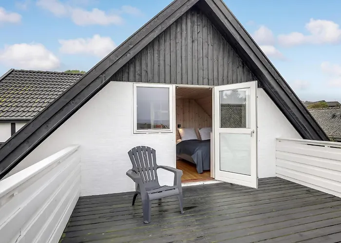 8 Bedroom Amazing In *
