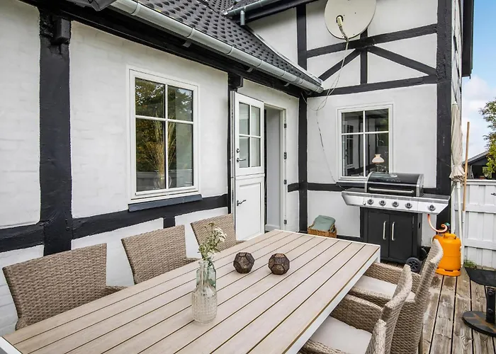 Feriehus 8 Bedroom Amazing In
